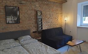 Motyl Apartamenty Studio Lub Pokoj Z Lazienka